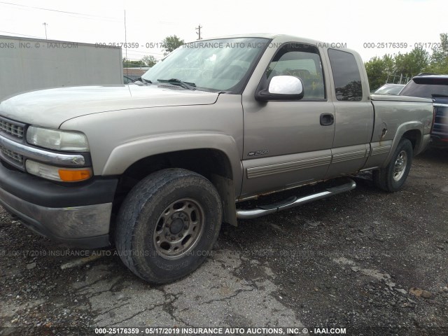 1GCGK29U4YE316378 - 2000 CHEVROLET SILVERADO K2500 GRAY photo 2