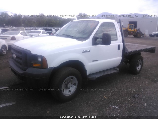 1FTWF31P46EB61842 - 2006 FORD F350 WHITE photo 2