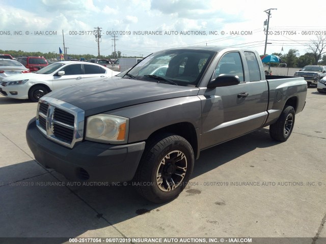 1D7HE22K55S273189 - 2005 DODGE DAKOTA GRAY photo 2