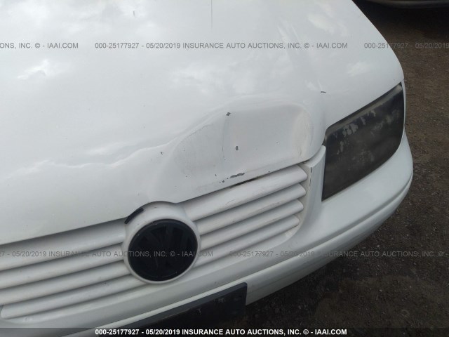 3VWSS29M41M030053 - 2001 VOLKSWAGEN JETTA GLS WHITE photo 6