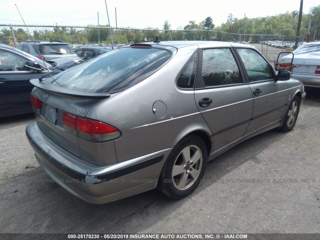 YS3DF58KX22011607 - 2002 SAAB 9-3 SE GRAY photo 4