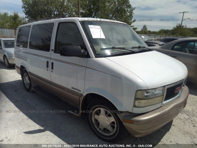 1GKDM19X72B510093 - 2002 GMC SAFARI XT WHITE photo 1