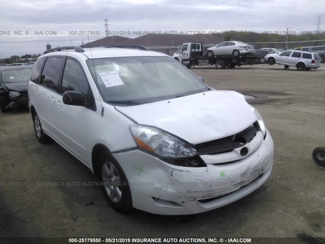 5TDZK23C18S186448 - 2008 TOYOTA SIENNA CE/LE WHITE photo 1