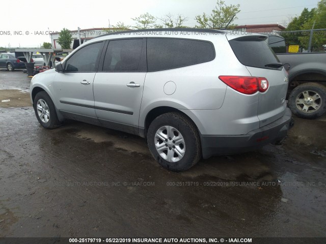 1GNKRFED4BJ136567 - 2011 CHEVROLET TRAVERSE LS SILVER photo 3