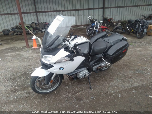 WB1044009DZW21795 - 2013 BMW R1200 RT WHITE photo 2