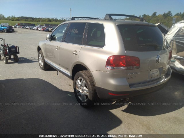 WVGCM67L64D005153 - 2004 VOLKSWAGEN TOUAREG 4.2 GRAY photo 3