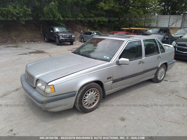 YV1LS5503R2136793 - 1994 VOLVO 850 SILVER photo 2