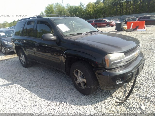 1GNDT13S552261106 - 2005 CHEVROLET TRAILBLAZER LS/LT BLACK photo 1