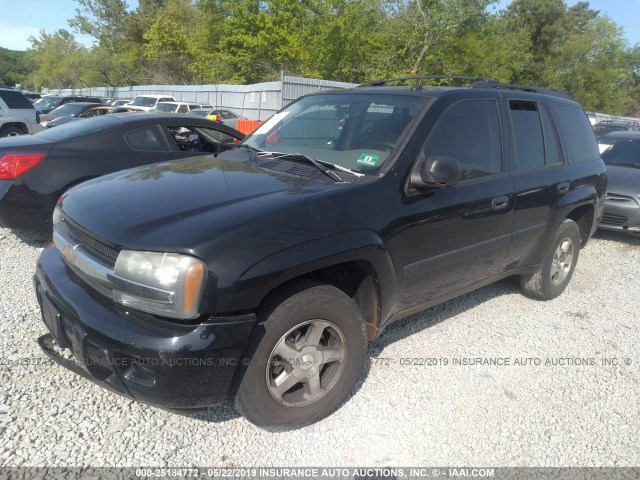 1GNDT13S552261106 - 2005 CHEVROLET TRAILBLAZER LS/LT BLACK photo 2