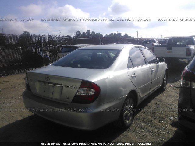 JTDBF30K520018538 - 2002 TOYOTA CAMRY LE/XLE/SE SILVER photo 4