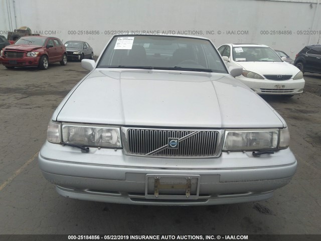 YV1KS9602W1124055 - 1998 VOLVO S90 SILVER photo 6