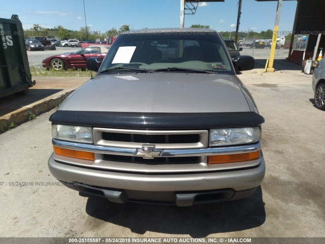 1GNDT13X34K118200 - 2004 CHEVROLET BLAZER Pewter photo 6