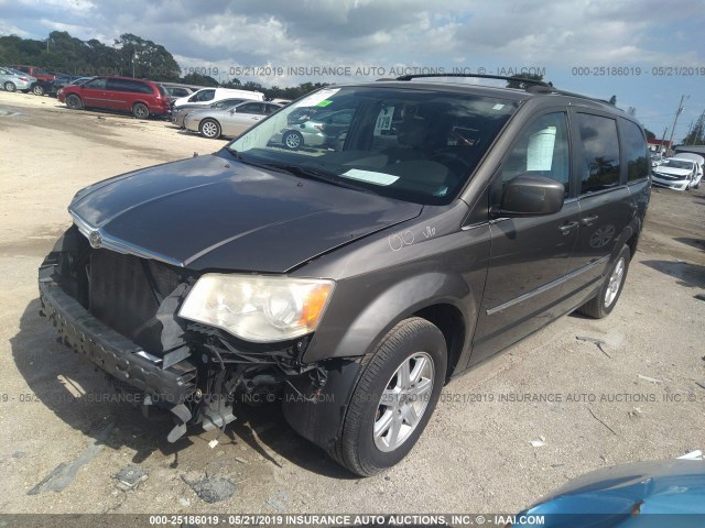 2A4RR8D12AR330268 - 2010 CHRYSLER TOWN & COUNTRY TOURING PLUS GRAY photo 2