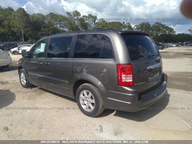 2A4RR8D12AR330268 - 2010 CHRYSLER TOWN & COUNTRY TOURING PLUS GRAY photo 3