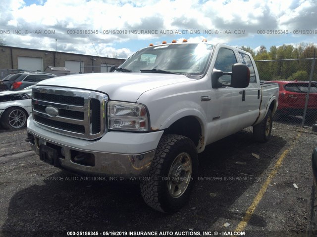 1FTWW31P75EA48434 - 2005 FORD F350 SRW SUPER DUTY WHITE photo 2