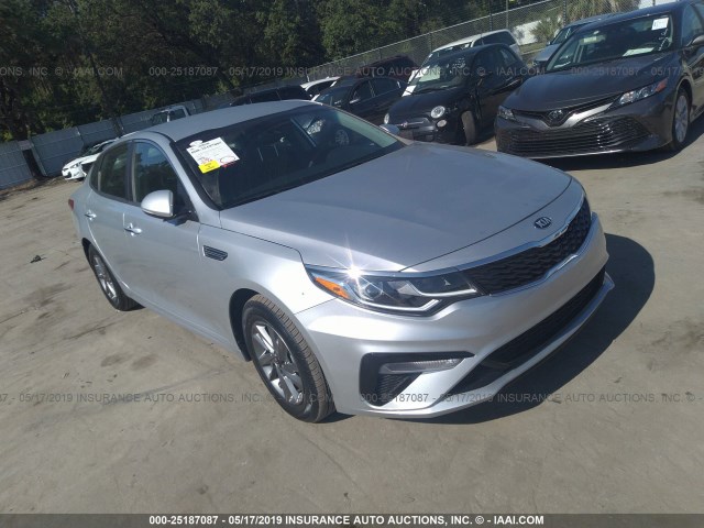 5XXGT4L33KG339582 - 2019 KIA OPTIMA LX/S SILVER photo 1