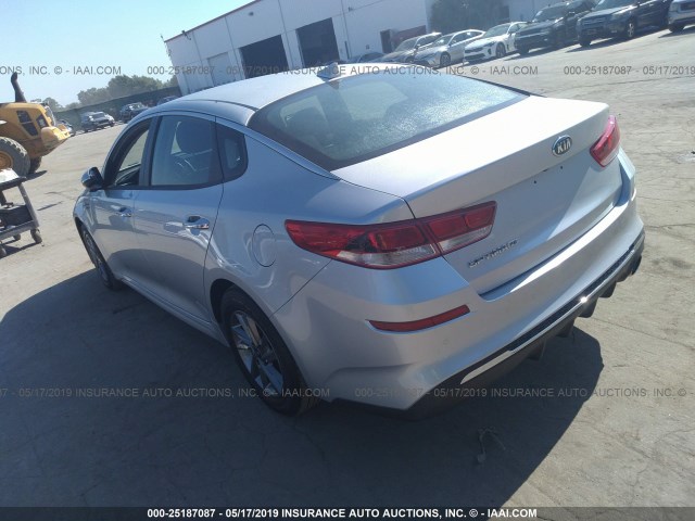 5XXGT4L33KG339582 - 2019 KIA OPTIMA LX/S SILVER photo 3