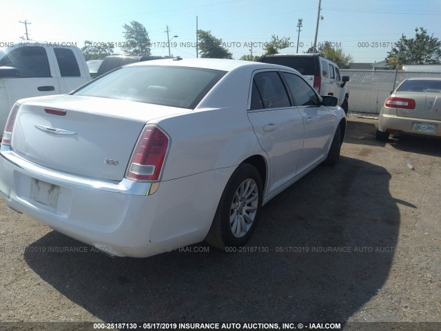 2C3CCAAG0EH380504 - 2014 CHRYSLER 300 WHITE photo 4