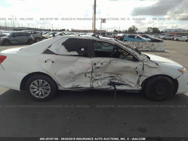 4T4BF1FKXDR286249 - 2013 TOYOTA CAMRY L/SE/LE/XLE 白色 照片 6