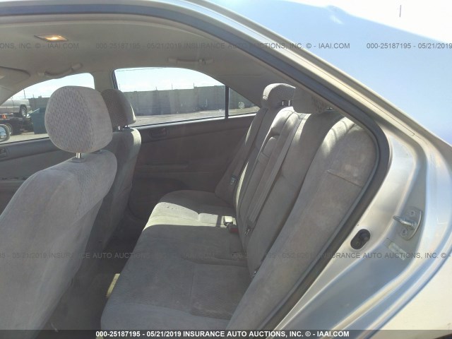 4T1BE32K13U770906 - 2003 TOYOTA CAMRY LE/XLE/SE SILVER photo 8