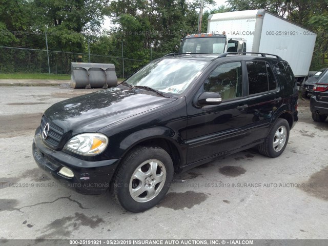 4JGAB57E43A437040 - 2003 MERCEDES-BENZ ML 350 BLACK photo 2