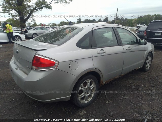 1FAHP36N59W200343 - 2009 FORD FOCUS SES GRAY photo 4