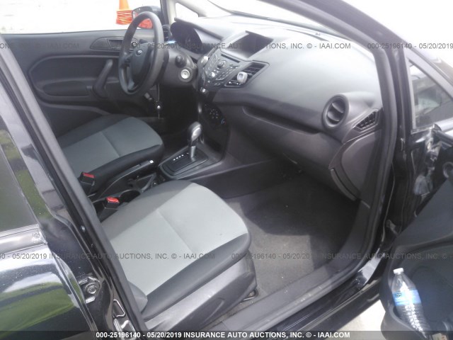 3FADP4AJ7FM179001 - 2015 FORD FIESTA S BLACK photo 5