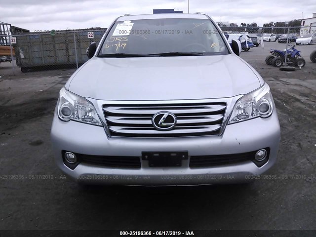 JTJBM7FX4C5044730 - 2012 LEXUS GX SILVER photo 10