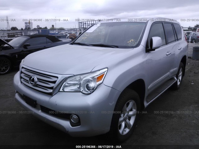 JTJBM7FX4C5044730 - 2012 LEXUS GX SILVER photo 2