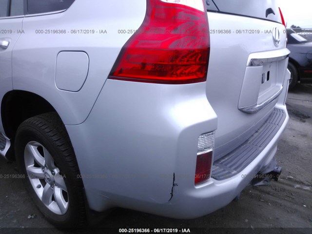 JTJBM7FX4C5044730 - 2012 LEXUS GX SILVER photo 6