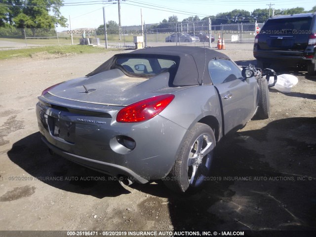 1G2MG35XX8Y104551 - 2008 PONTIAC SOLSTICE GXP GRAY photo 4