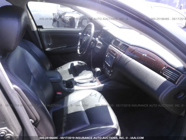 2G1WC5E31D1124699 - 2013 CHEVROLET IMPALA LTZ GRAY photo 5