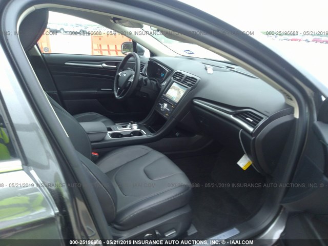 3FA6P0D91KR207178 - 2019 FORD FUSION TITANIUM GRAY photo 5