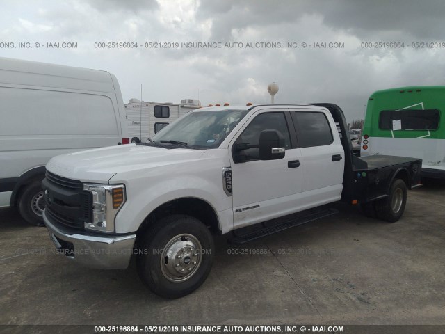 1FT8W3DT4JEC18258 - 2018 FORD F350 WHITE photo 2