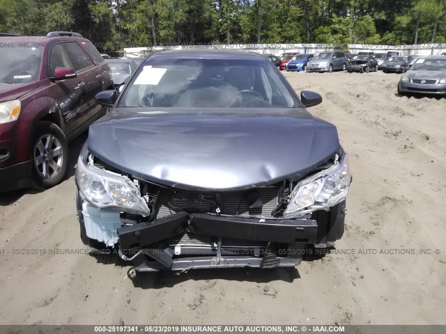 4T1BF1FK5DU236403 - 2013 TOYOTA CAMRY L/SE/LE/XLE 灰色 照片 6