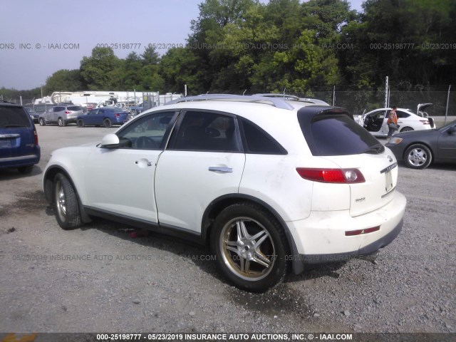 JNRAS08W54X223624 - 2004 INFINITI FX35 WHITE photo 3