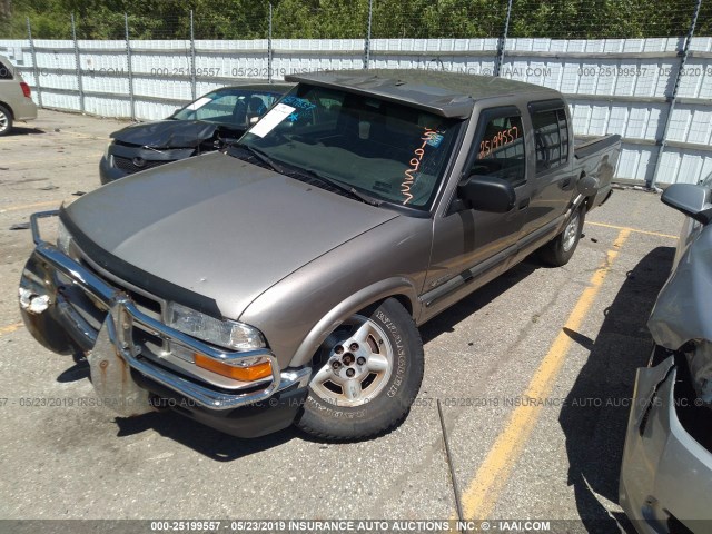 1GCDT13W02K210829 - 2002 CHEVROLET S TRUCK S10 GOLD photo 2