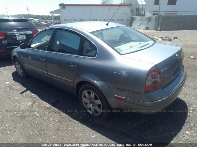 WVWRH63B22P125270 - 2002 VOLKSWAGEN PASSAT GLX GRAY photo 3