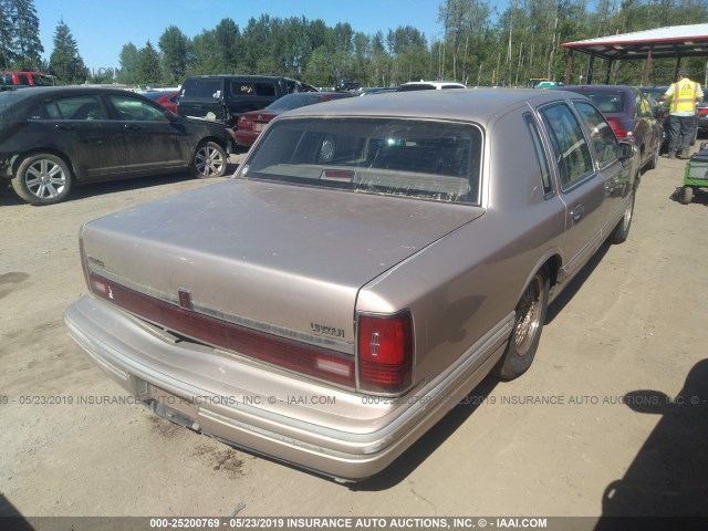 1LNLM81W2PY697469 - 1993 LINCOLN TOWN CAR EXECUTIVE GOLD photo 4