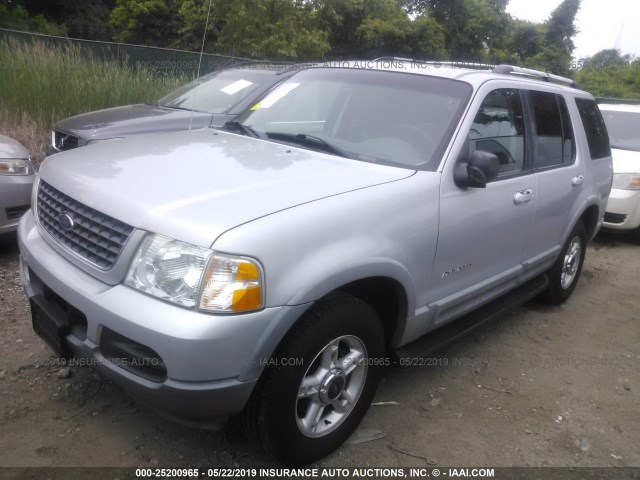 1FMDU73E62UA83074 - 2002 FORD EXPLORER XLT SILVER photo 2