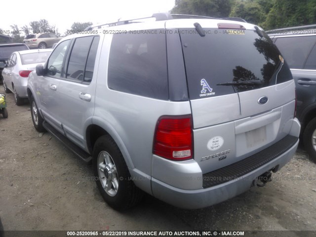 1FMDU73E62UA83074 - 2002 FORD EXPLORER XLT SILVER photo 3