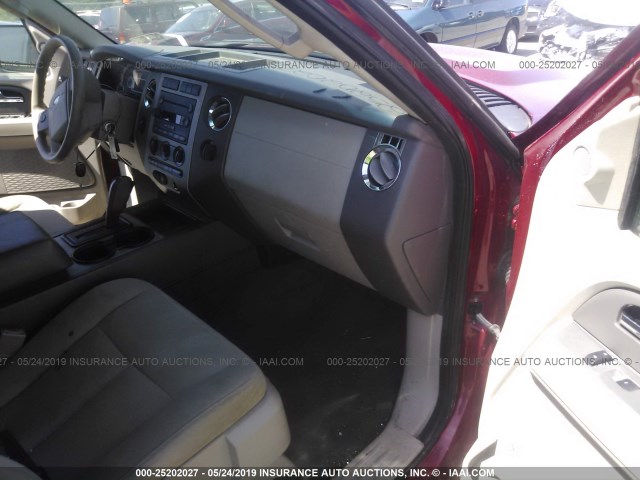1FMFU16577LA88329 - 2007 FORD EXPEDITION XLT RED photo 5