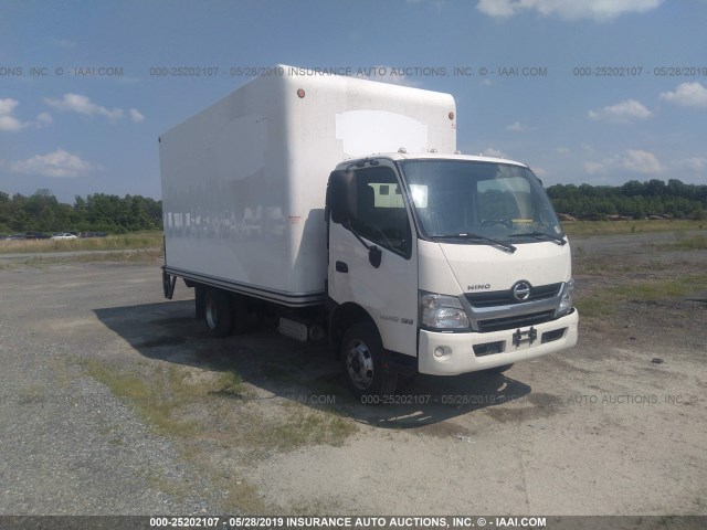 JHHYDM1H8HK003471 - 2017 HINO 155 WHITE photo 1