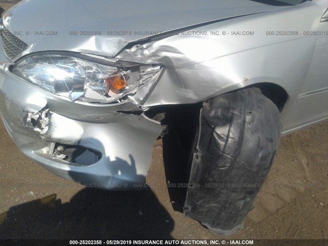 4T1BE30KX3U737681 - 2003 TOYOTA CAMRY LE/XLE/SE SILVER photo 6