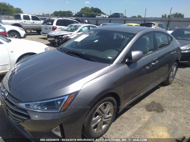 5NPD84LF3KH422982 - 2019 HYUNDAI ELANTRA SEL/VALUE/LIMITED GRAY photo 2