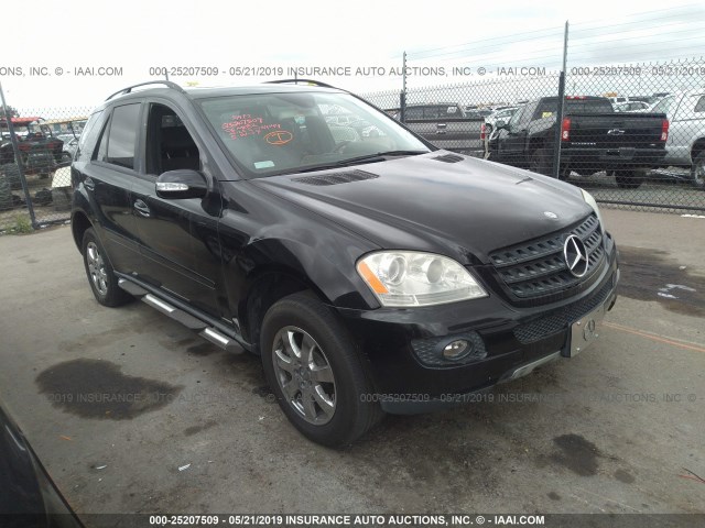 4JGBB86E26A084177 - 2006 MERCEDES-BENZ ML BLACK photo 1