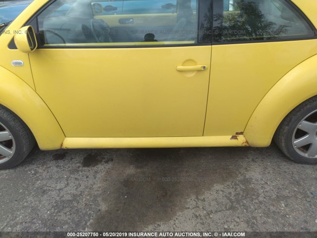 3VWDD21C42M430170 - 2002 VOLKSWAGEN NEW BEETLE GLX YELLOW photo 6