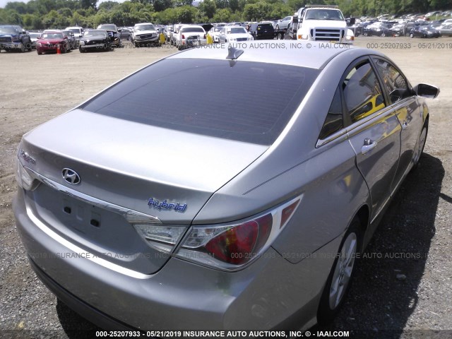 KMHEC4A42BA004890 - 2011 HYUNDAI SONATA HYBRID SILVER photo 4