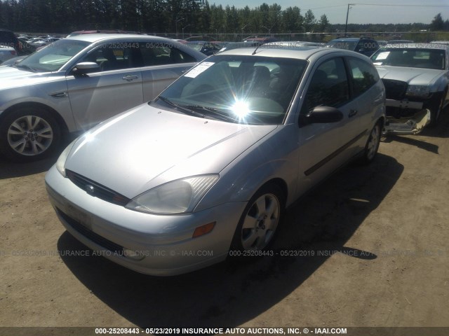 3FAFP31331R107969 - 2001 FORD FOCUS ZX3 SILVER photo 2