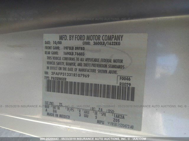 3FAFP31331R107969 - 2001 FORD FOCUS ZX3 SILVER photo 9